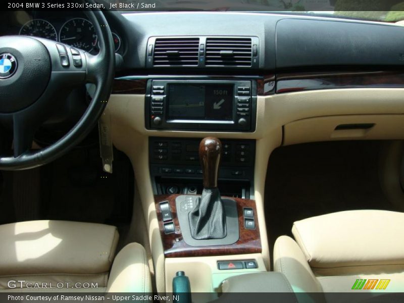Jet Black / Sand 2004 BMW 3 Series 330xi Sedan