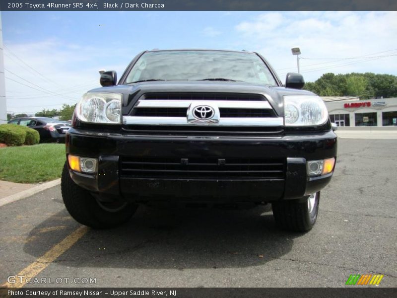 Black / Dark Charcoal 2005 Toyota 4Runner SR5 4x4