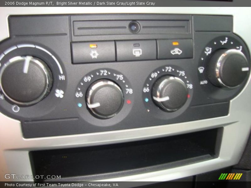 Bright Silver Metallic / Dark Slate Gray/Light Slate Gray 2006 Dodge Magnum R/T