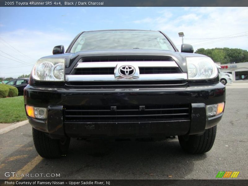 Black / Dark Charcoal 2005 Toyota 4Runner SR5 4x4