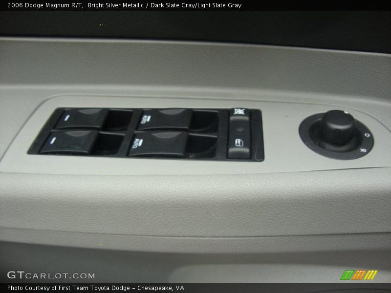 Bright Silver Metallic / Dark Slate Gray/Light Slate Gray 2006 Dodge Magnum R/T