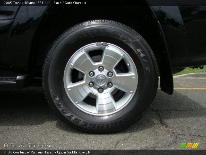 Black / Dark Charcoal 2005 Toyota 4Runner SR5 4x4