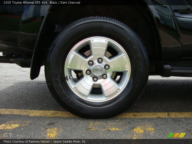 Black / Dark Charcoal 2005 Toyota 4Runner SR5 4x4