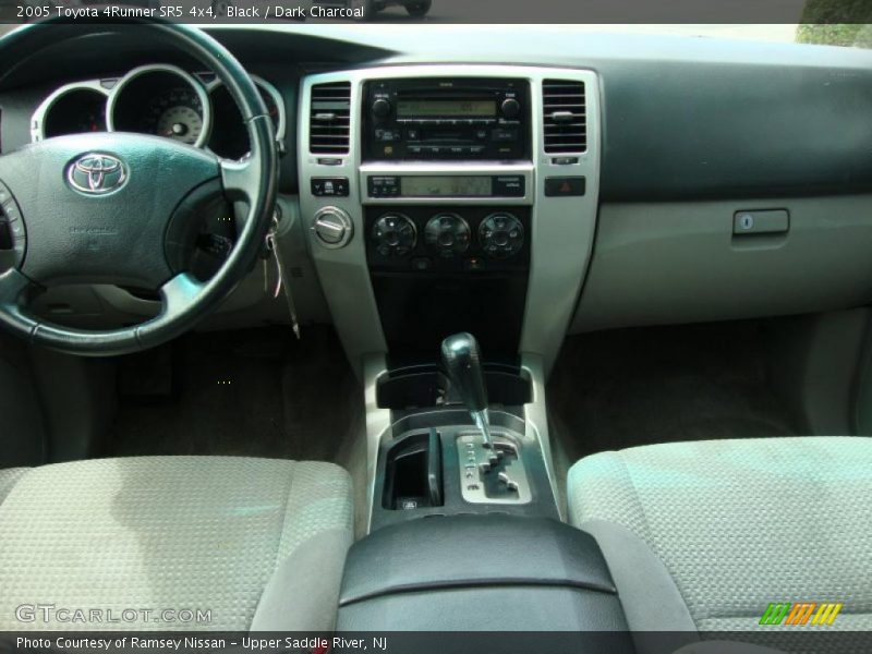Black / Dark Charcoal 2005 Toyota 4Runner SR5 4x4