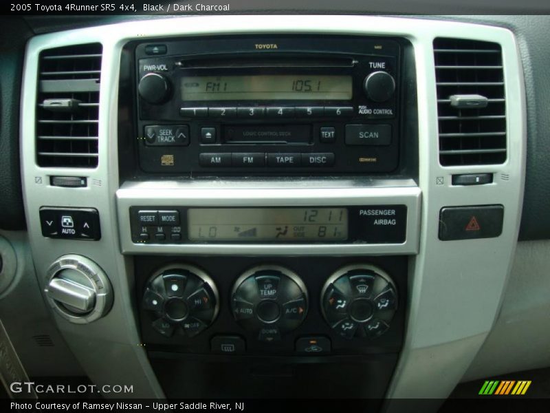 Black / Dark Charcoal 2005 Toyota 4Runner SR5 4x4