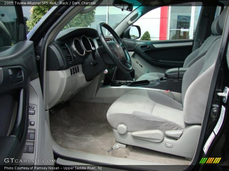 Black / Dark Charcoal 2005 Toyota 4Runner SR5 4x4