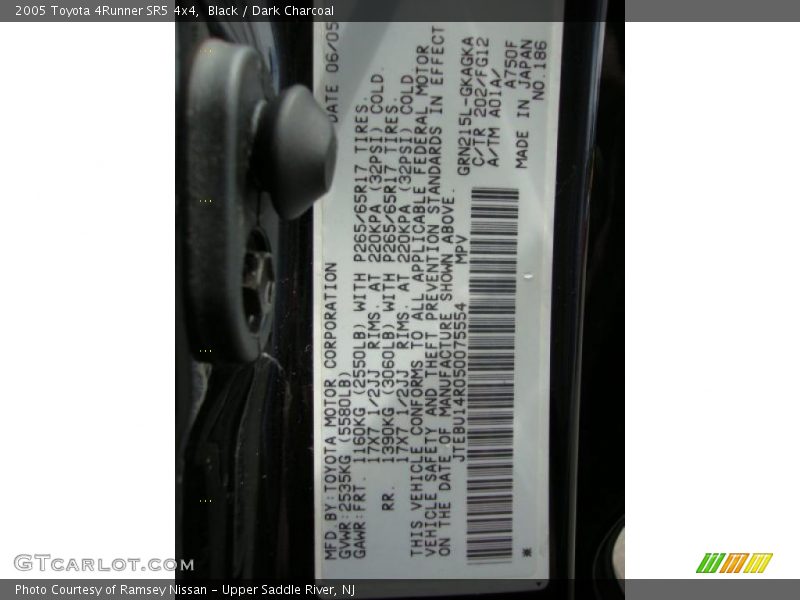 Black / Dark Charcoal 2005 Toyota 4Runner SR5 4x4