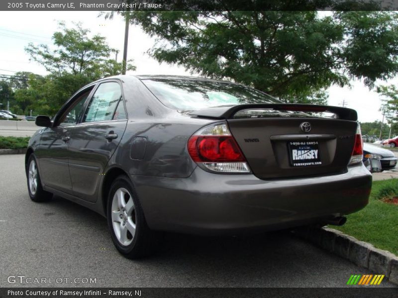 Phantom Gray Pearl / Taupe 2005 Toyota Camry LE