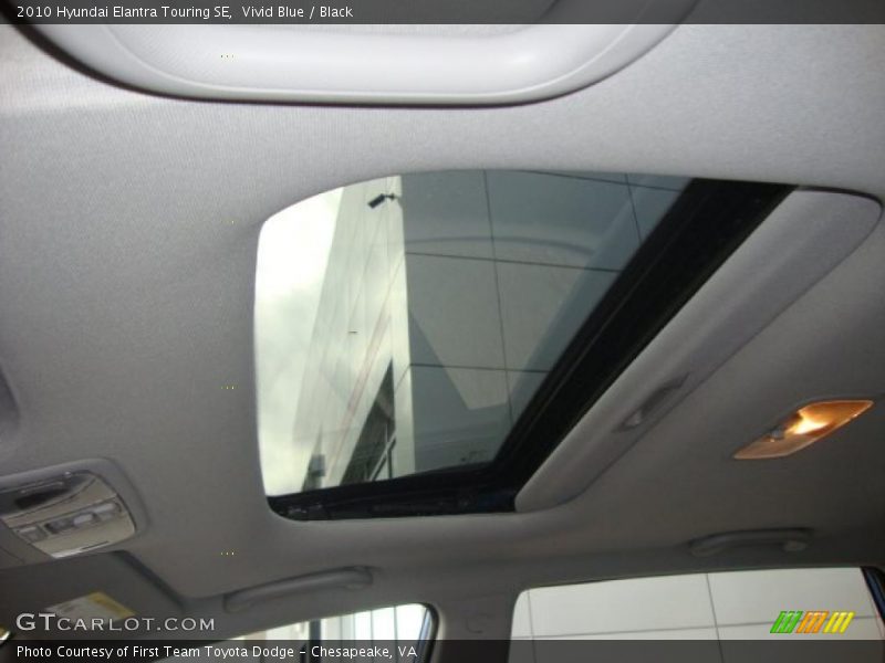 Vivid Blue / Black 2010 Hyundai Elantra Touring SE