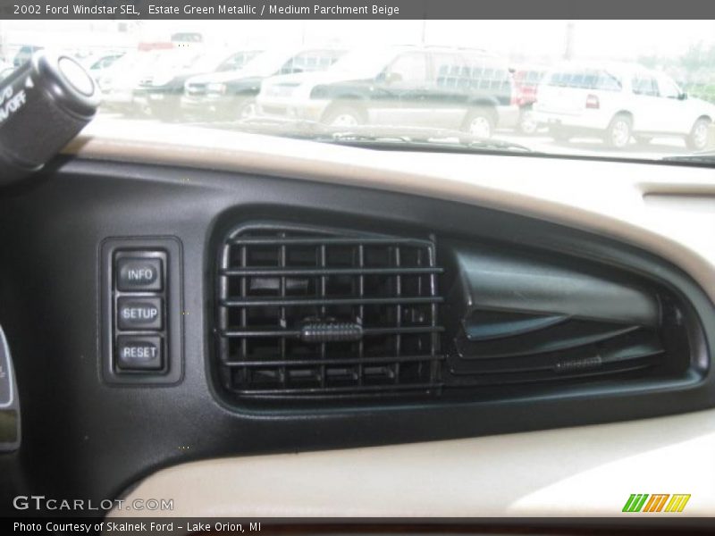Estate Green Metallic / Medium Parchment Beige 2002 Ford Windstar SEL