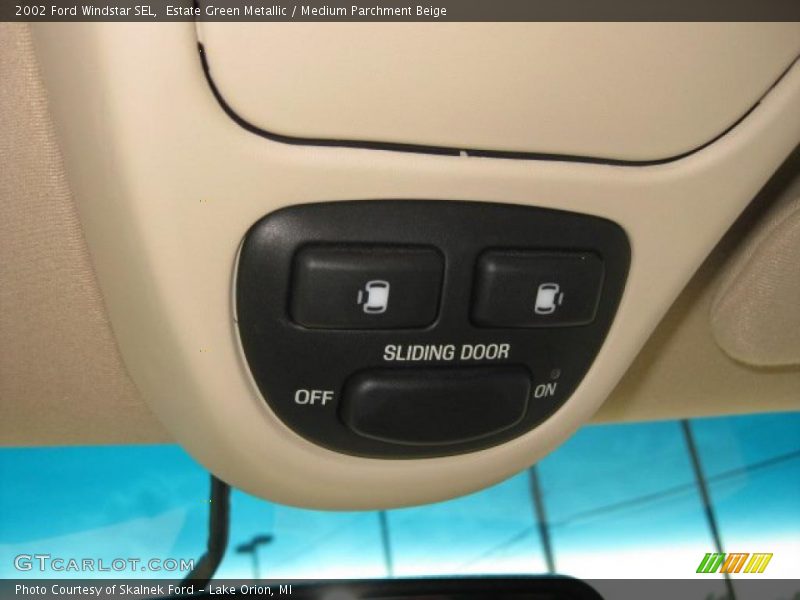 Estate Green Metallic / Medium Parchment Beige 2002 Ford Windstar SEL