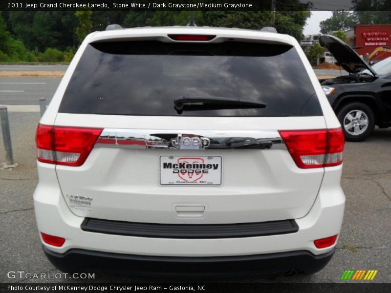 Stone White / Dark Graystone/Medium Graystone 2011 Jeep Grand Cherokee Laredo