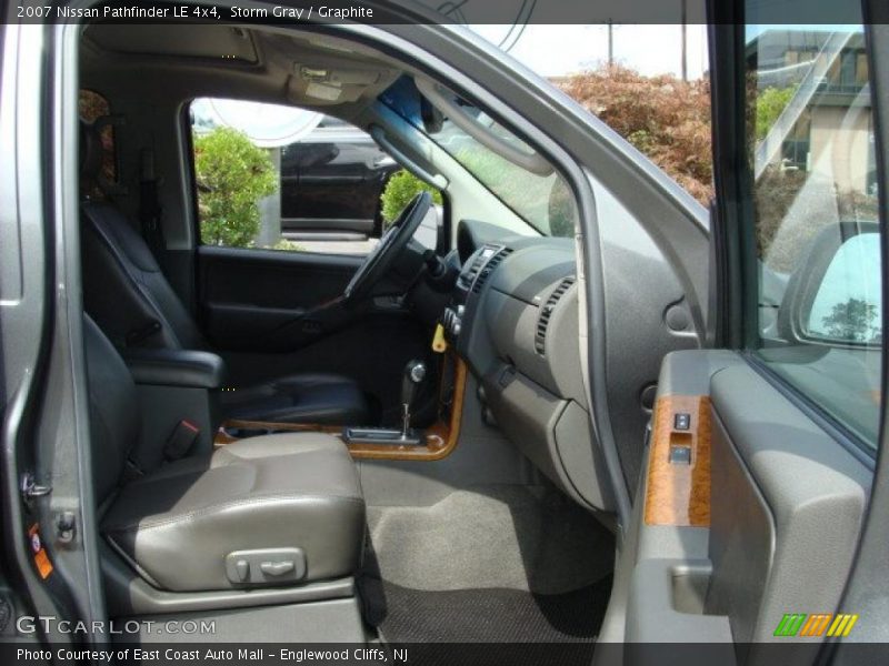 Storm Gray / Graphite 2007 Nissan Pathfinder LE 4x4