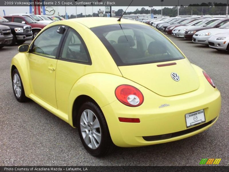 Sunflower Yellow / Black 2009 Volkswagen New Beetle 2.5 Coupe