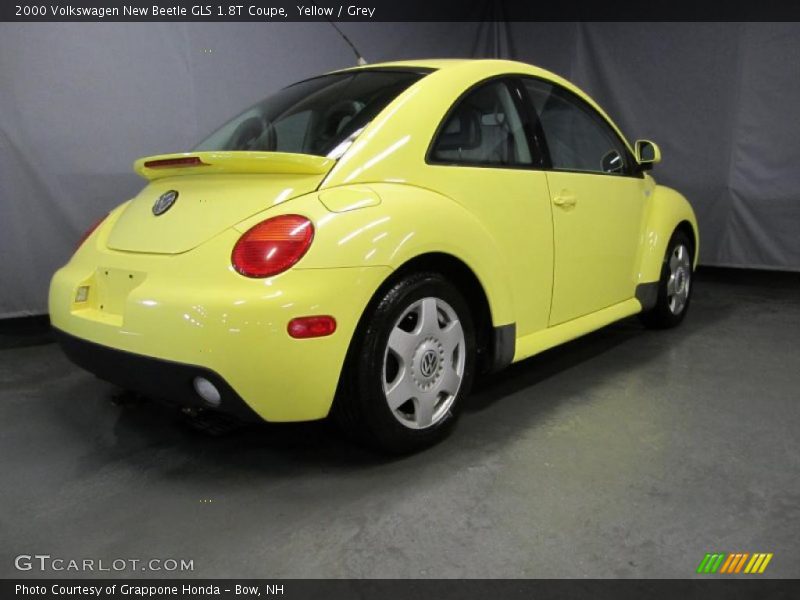 Yellow / Grey 2000 Volkswagen New Beetle GLS 1.8T Coupe