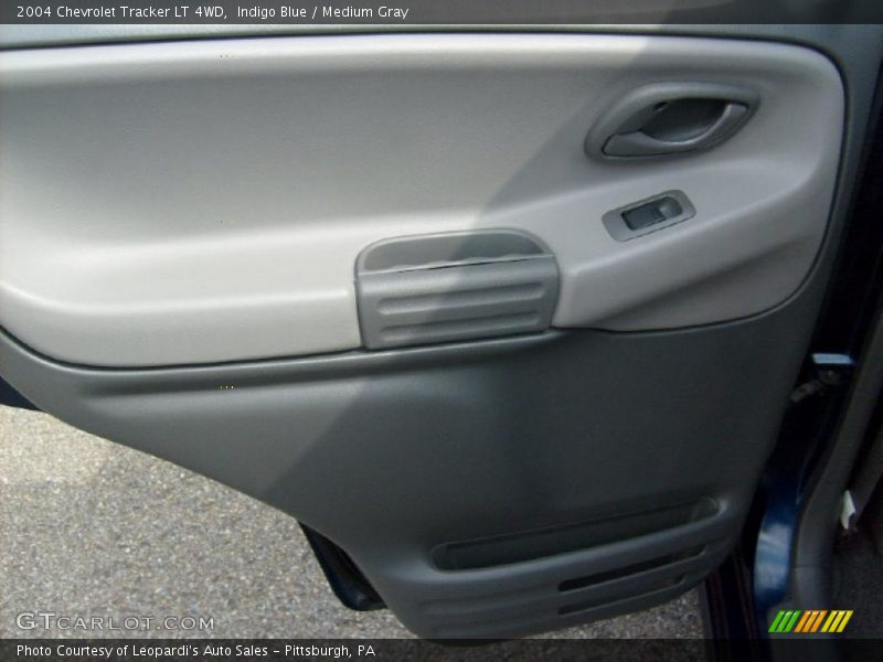 Indigo Blue / Medium Gray 2004 Chevrolet Tracker LT 4WD
