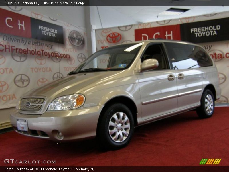 Silky Beige Metallic / Beige 2005 Kia Sedona LX