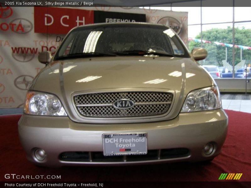 Silky Beige Metallic / Beige 2005 Kia Sedona LX