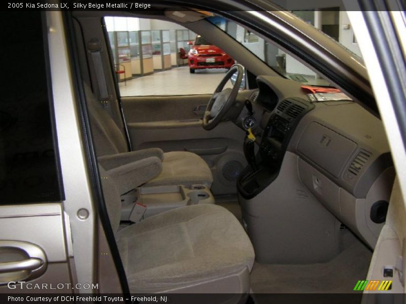 Silky Beige Metallic / Beige 2005 Kia Sedona LX