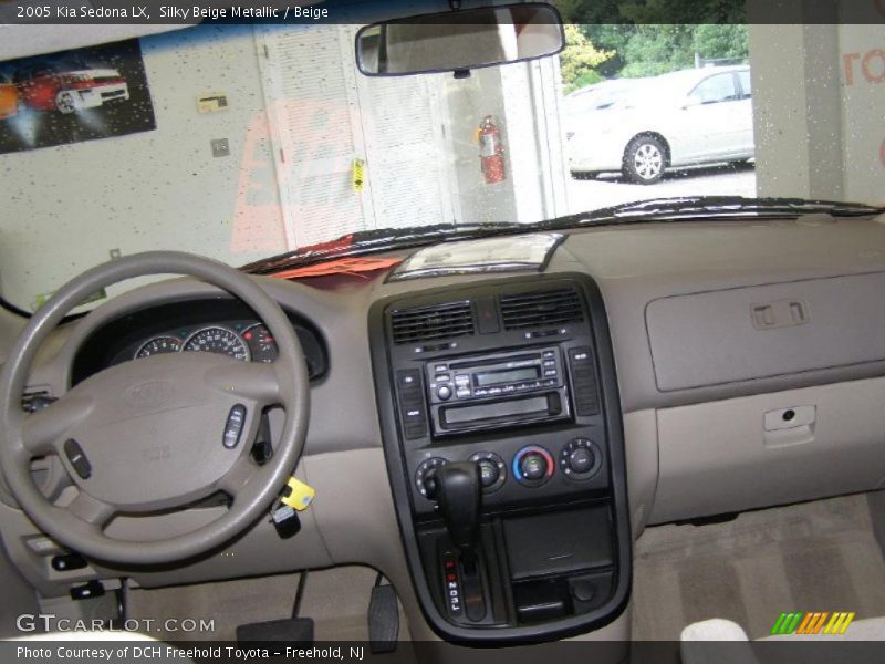Silky Beige Metallic / Beige 2005 Kia Sedona LX