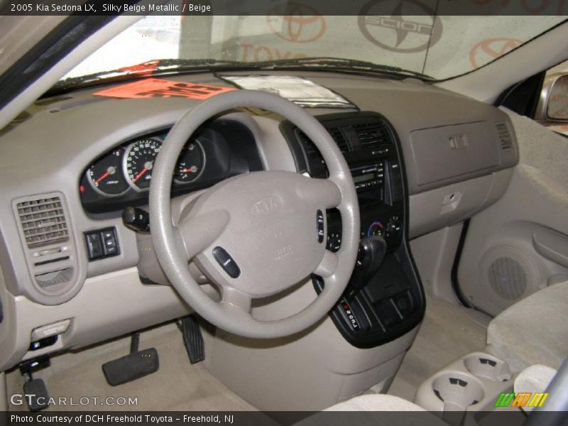 Silky Beige Metallic / Beige 2005 Kia Sedona LX