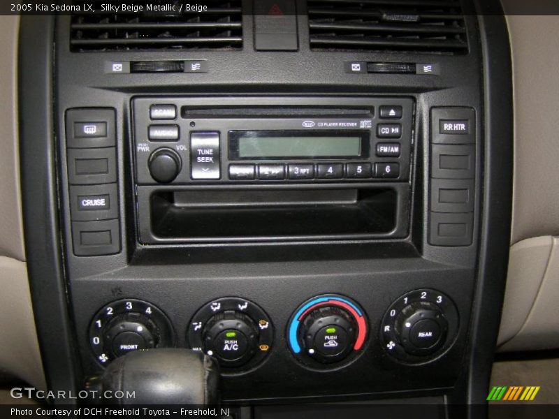 Silky Beige Metallic / Beige 2005 Kia Sedona LX