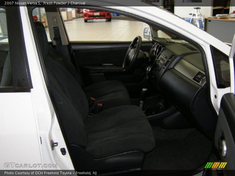 Fresh Powder / Charcoal 2007 Nissan Versa S
