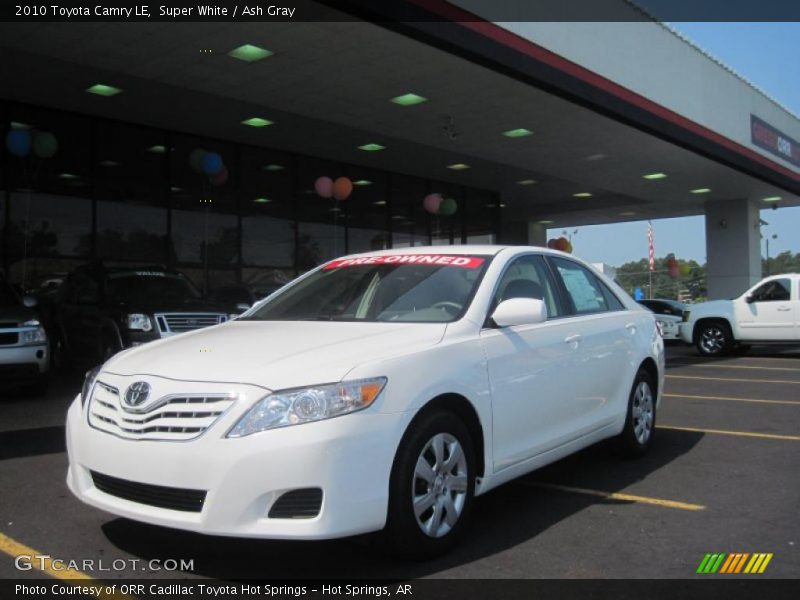 Super White / Ash Gray 2010 Toyota Camry LE