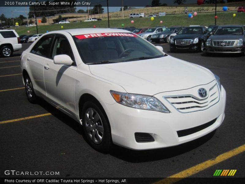 Super White / Ash Gray 2010 Toyota Camry LE