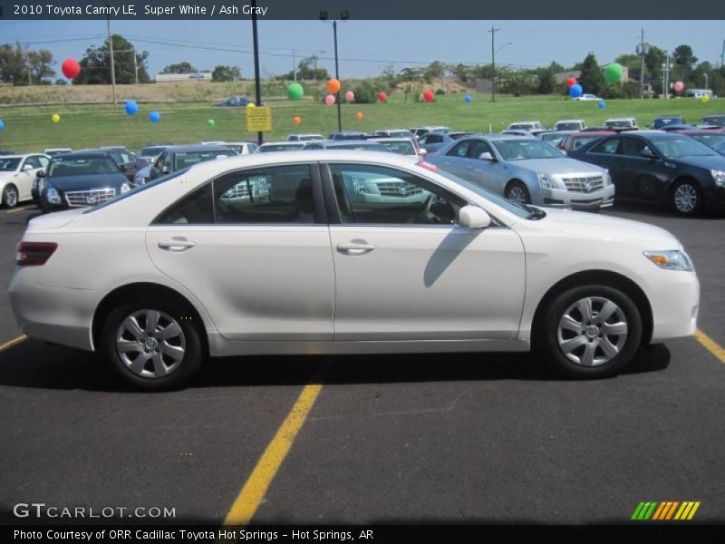 Super White / Ash Gray 2010 Toyota Camry LE