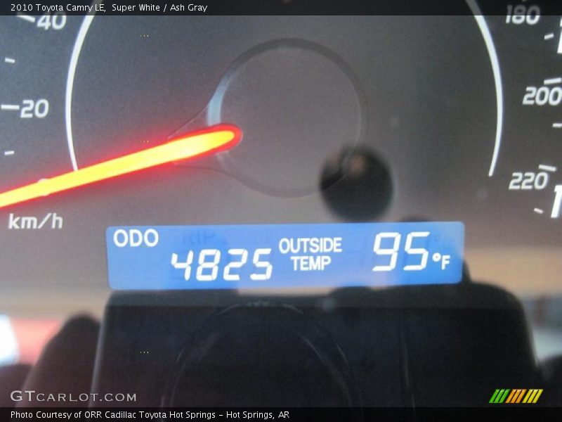 Super White / Ash Gray 2010 Toyota Camry LE