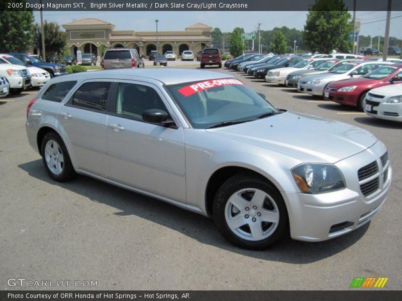 Bright Silver Metallic / Dark Slate Gray/Light Graystone 2005 Dodge Magnum SXT