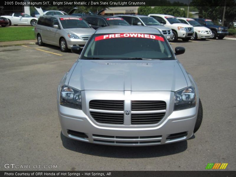 Bright Silver Metallic / Dark Slate Gray/Light Graystone 2005 Dodge Magnum SXT