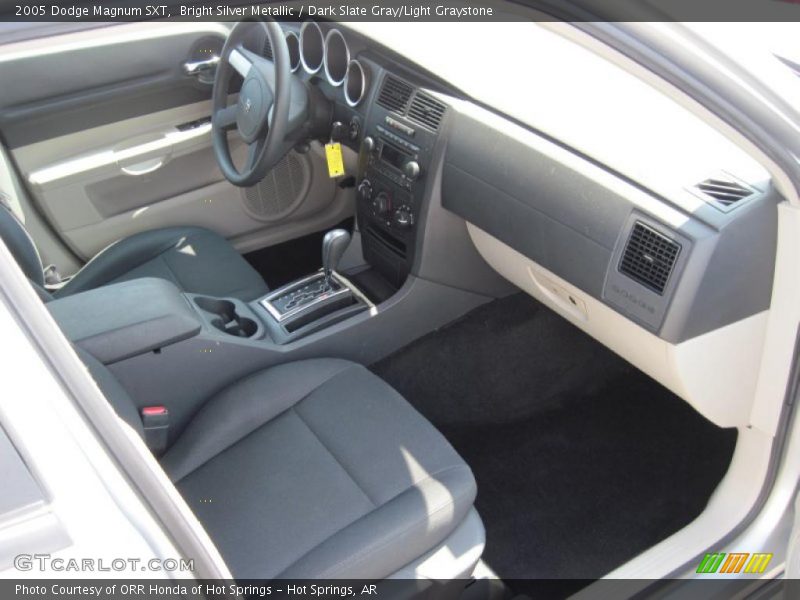 Bright Silver Metallic / Dark Slate Gray/Light Graystone 2005 Dodge Magnum SXT