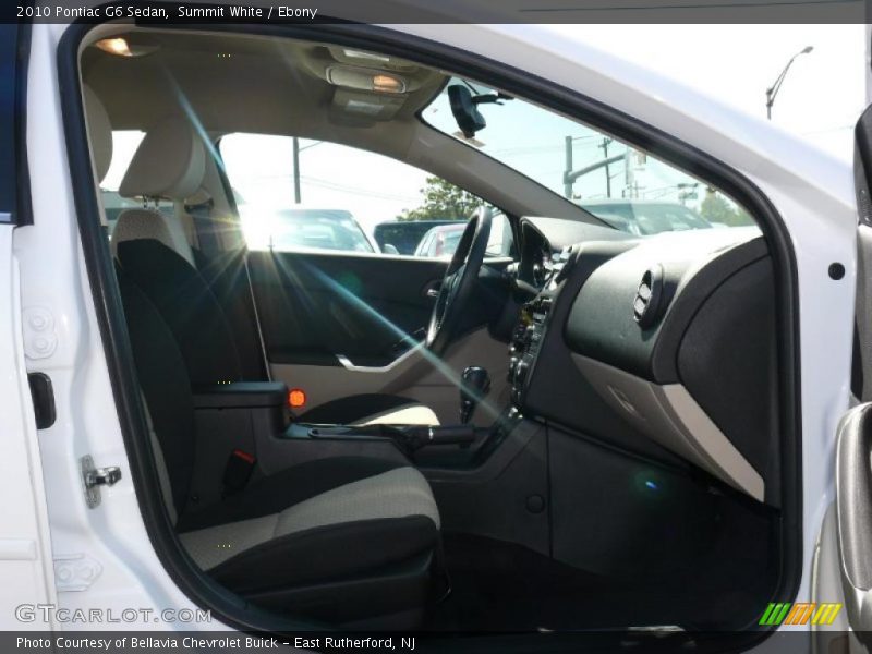 Summit White / Ebony 2010 Pontiac G6 Sedan