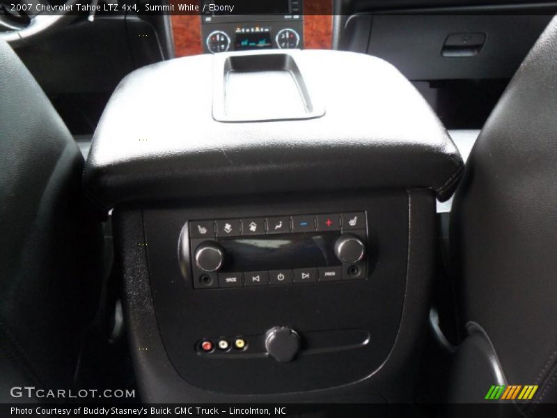 Summit White / Ebony 2007 Chevrolet Tahoe LTZ 4x4