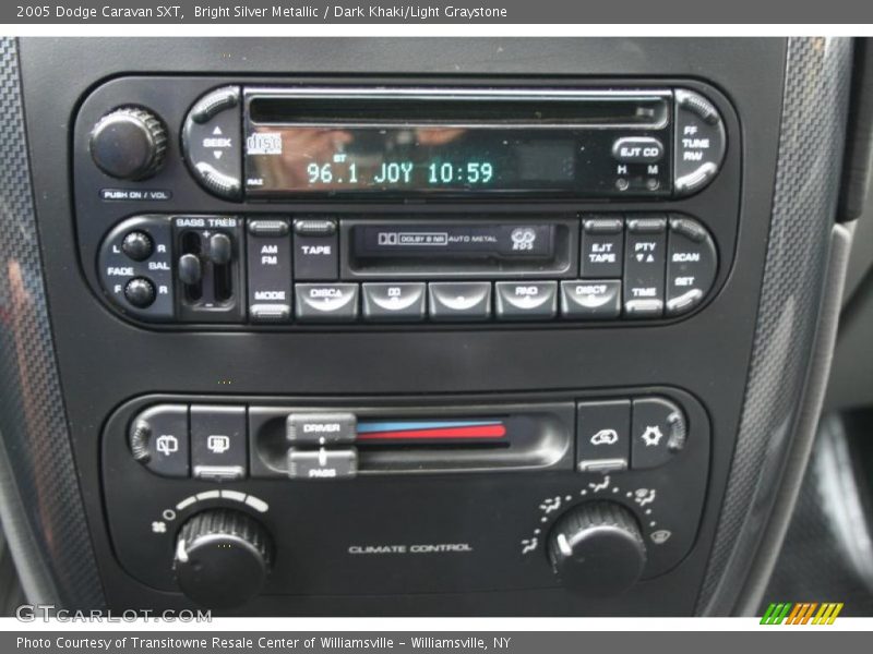 Bright Silver Metallic / Dark Khaki/Light Graystone 2005 Dodge Caravan SXT