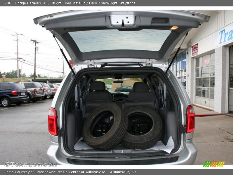 Bright Silver Metallic / Dark Khaki/Light Graystone 2005 Dodge Caravan SXT