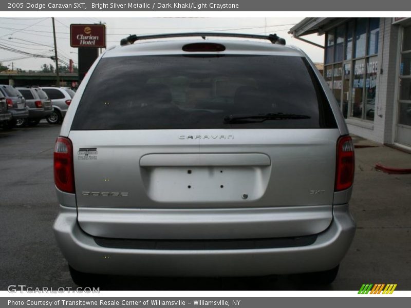 Bright Silver Metallic / Dark Khaki/Light Graystone 2005 Dodge Caravan SXT