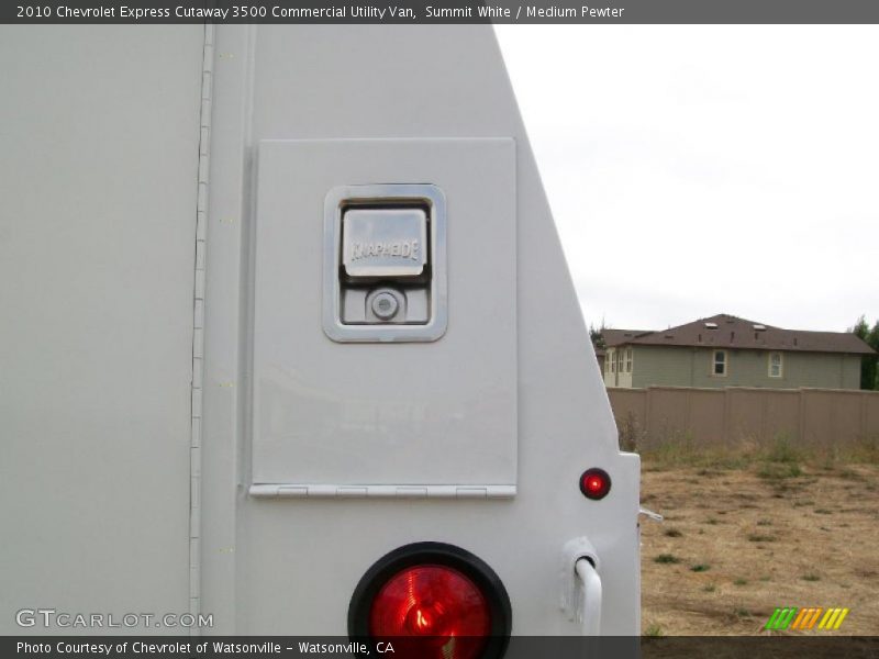 Summit White / Medium Pewter 2010 Chevrolet Express Cutaway 3500 Commercial Utility Van