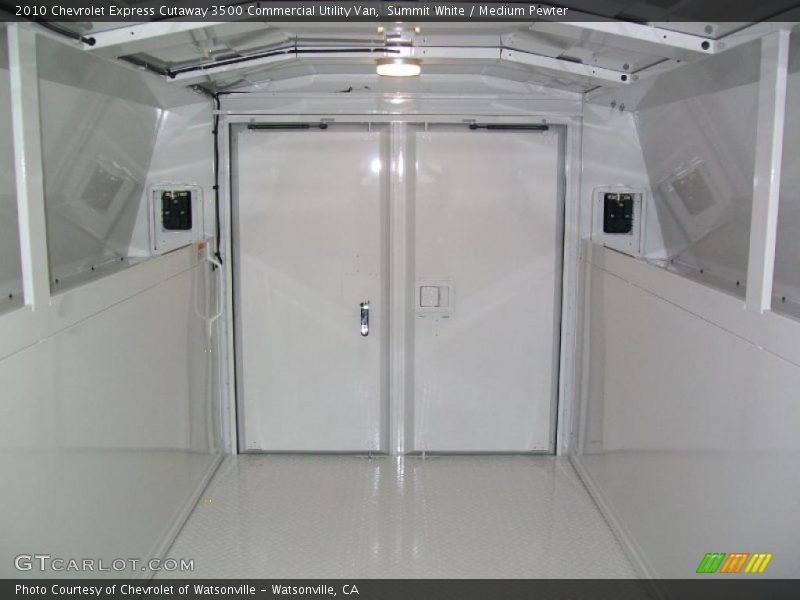 Summit White / Medium Pewter 2010 Chevrolet Express Cutaway 3500 Commercial Utility Van