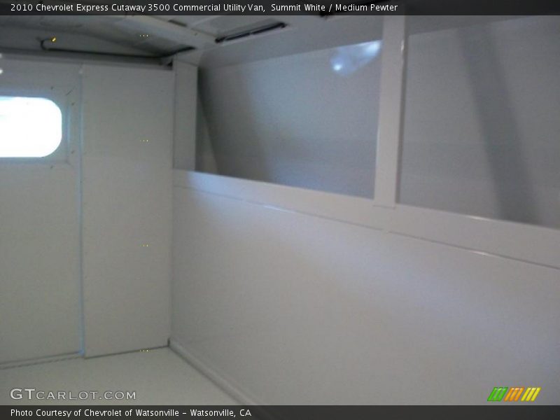 Summit White / Medium Pewter 2010 Chevrolet Express Cutaway 3500 Commercial Utility Van