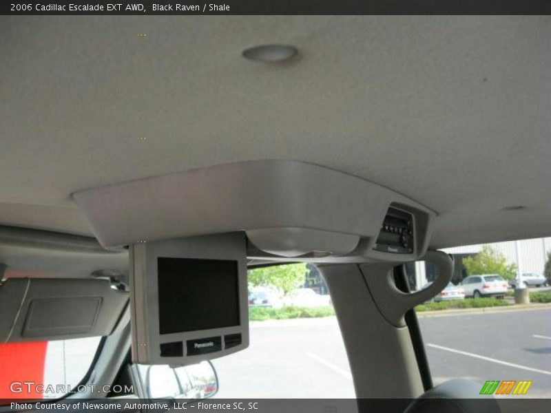 Black Raven / Shale 2006 Cadillac Escalade EXT AWD