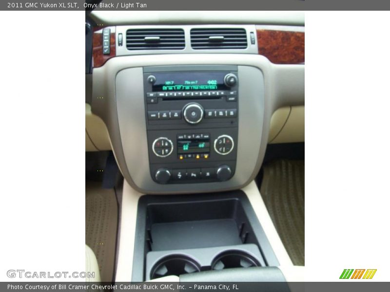 Onyx Black / Light Tan 2011 GMC Yukon XL SLT