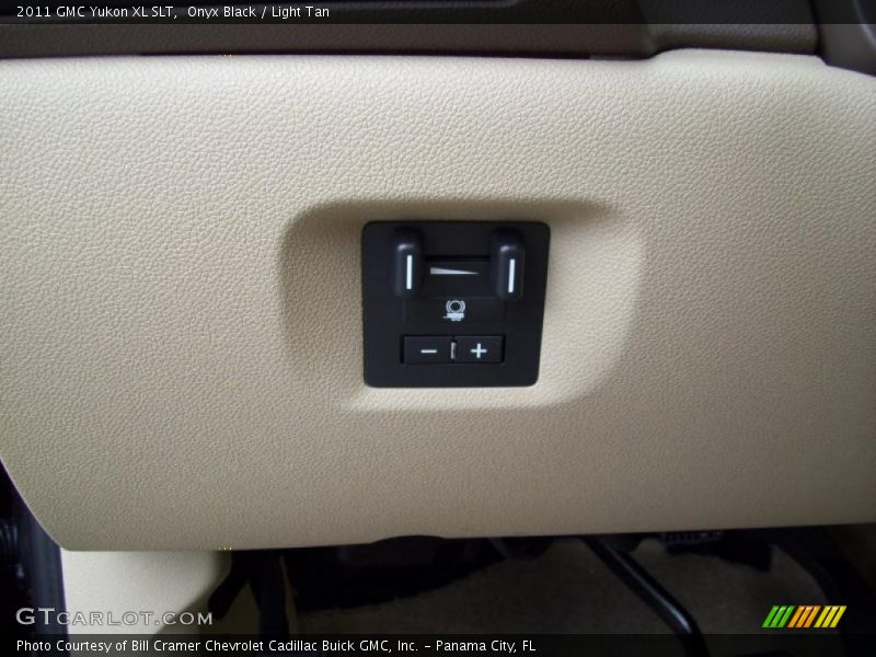 Onyx Black / Light Tan 2011 GMC Yukon XL SLT