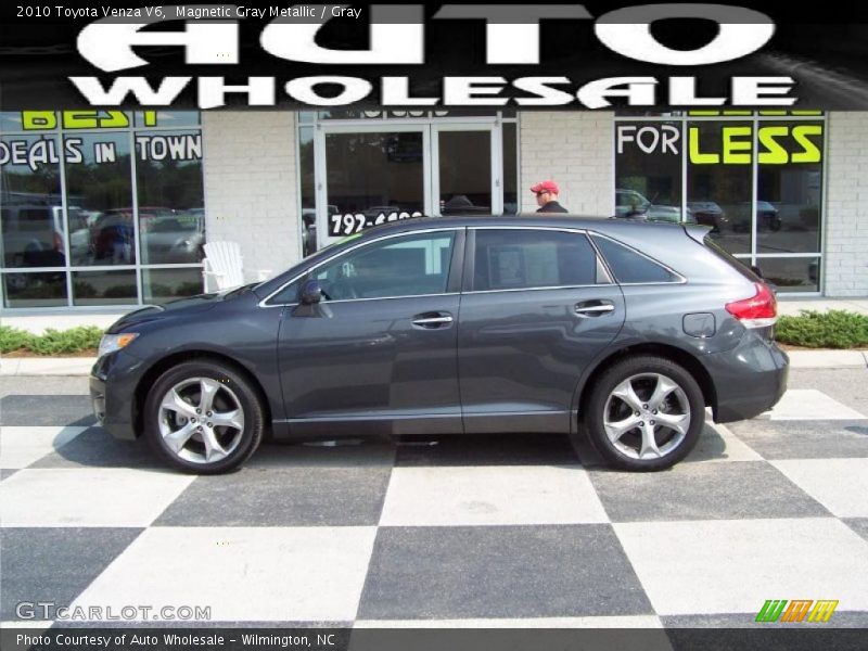 Magnetic Gray Metallic / Gray 2010 Toyota Venza V6