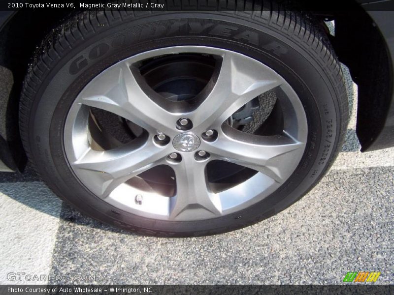 Magnetic Gray Metallic / Gray 2010 Toyota Venza V6