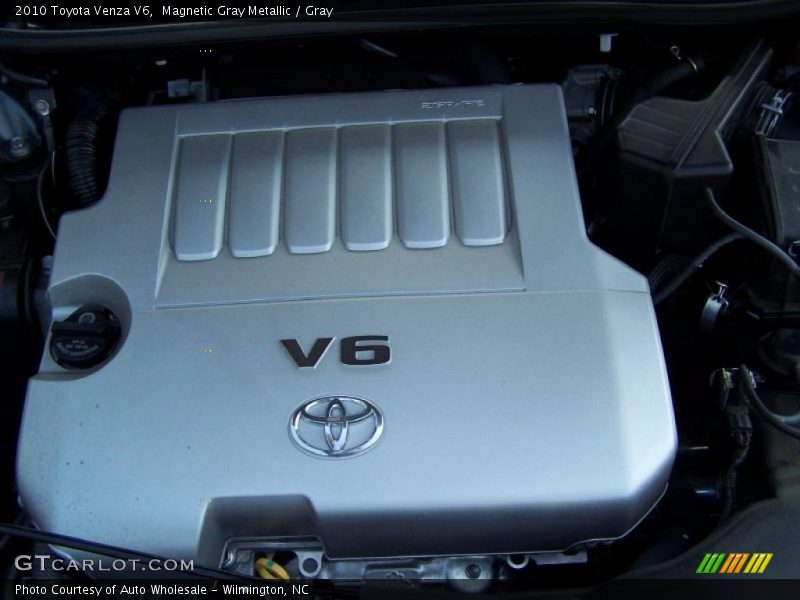 Magnetic Gray Metallic / Gray 2010 Toyota Venza V6