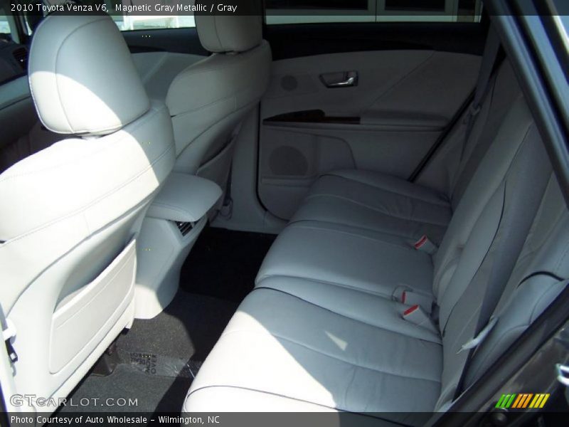 Magnetic Gray Metallic / Gray 2010 Toyota Venza V6