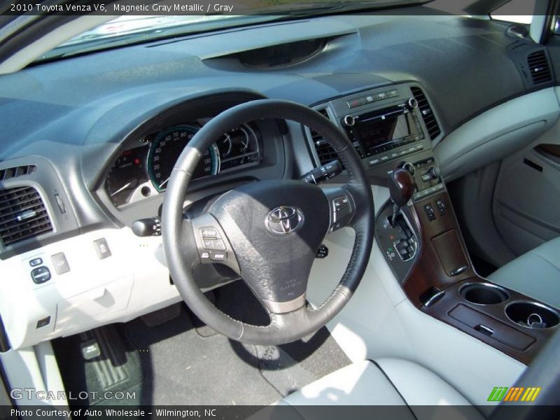 Magnetic Gray Metallic / Gray 2010 Toyota Venza V6